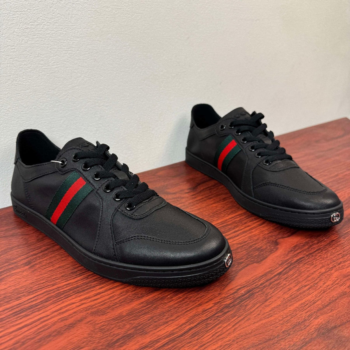 Gucci Green and Red Stripe Sneakers — front