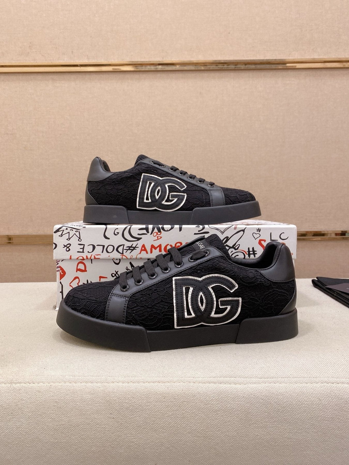 Dolce & Gabbana Black Logo Low-Top Sneakers — front