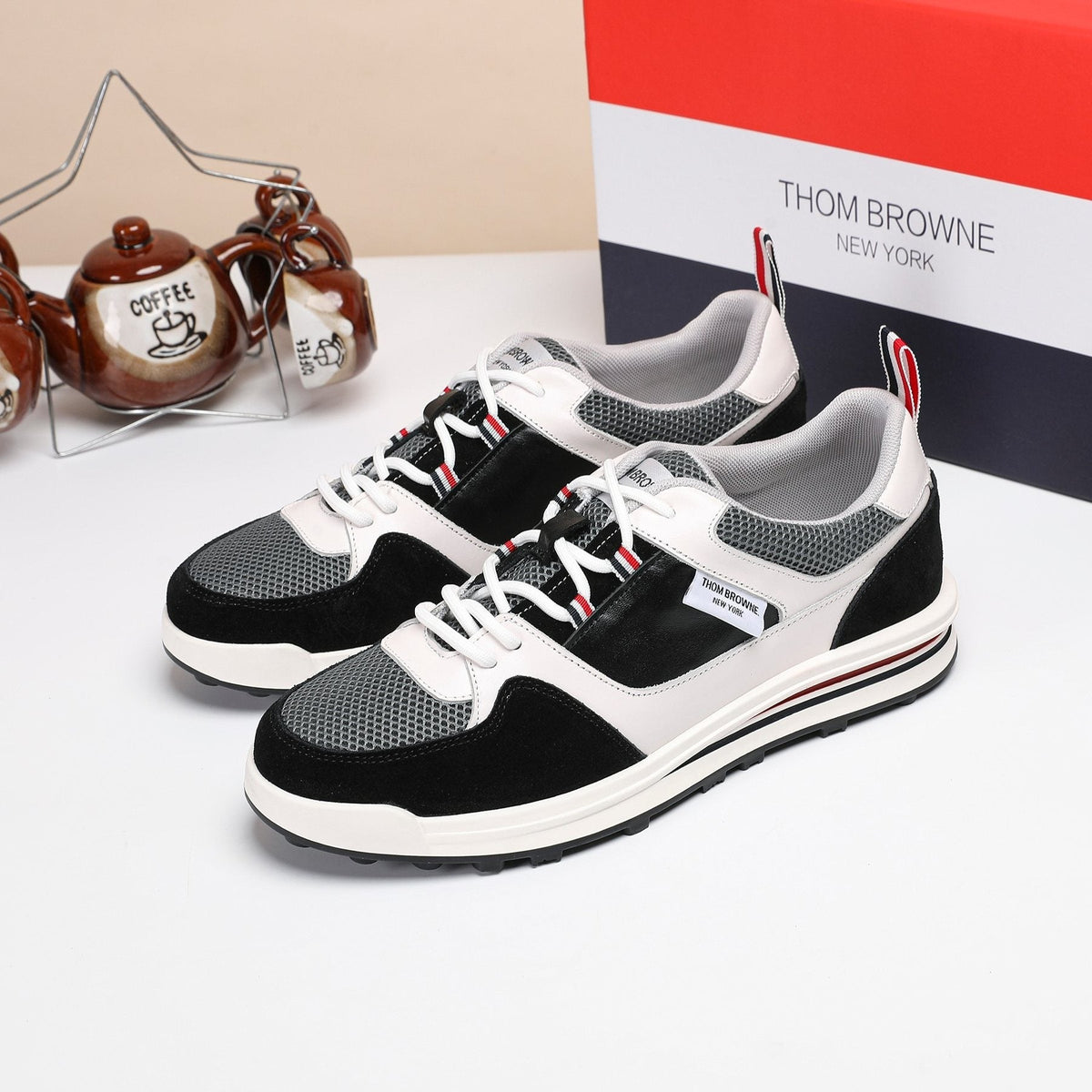 Thom Browne White Navy Panel Low-Top Sneakers — front
