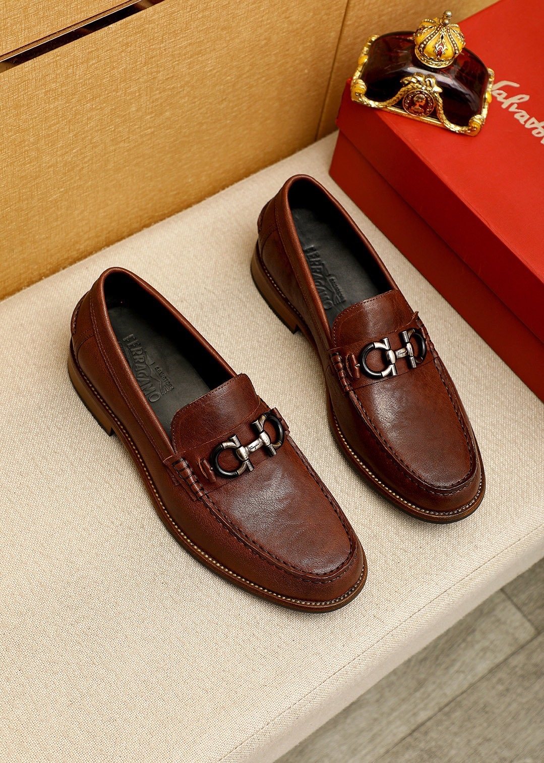 微商相册测试鞋子-Salvatore Ferragamo Leather Bit Loafers — front