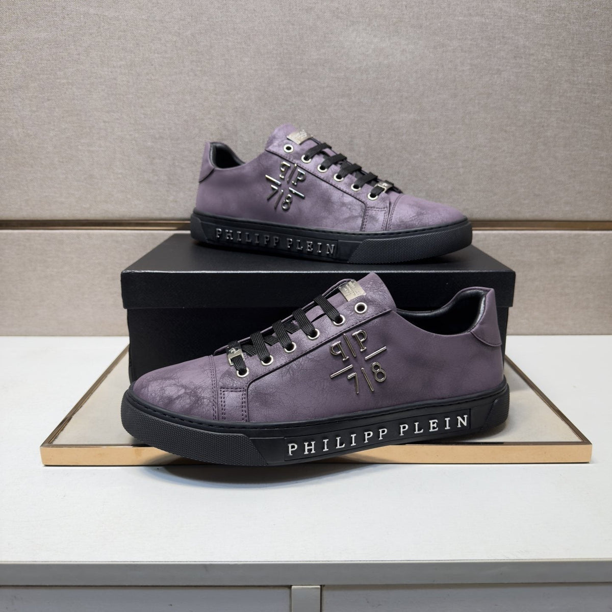 Philipp Plein Logo Low-Top Sneakers — front