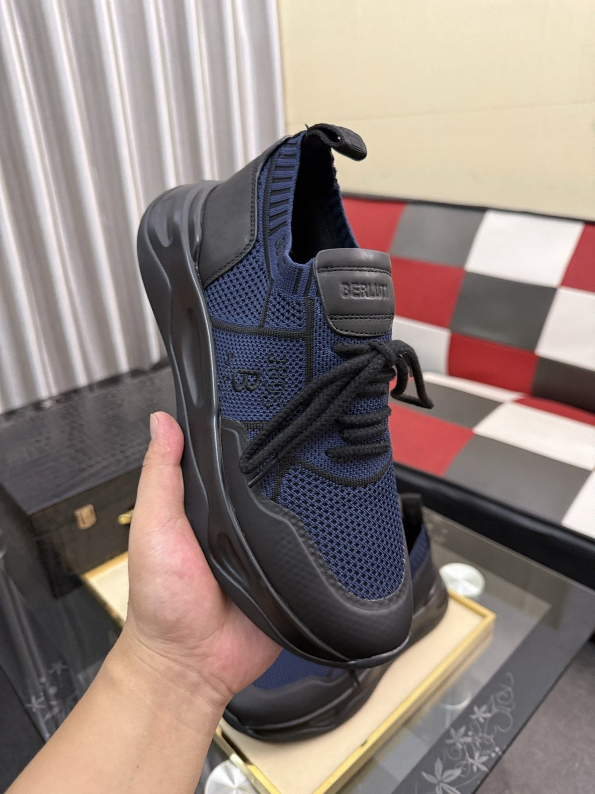 微商相册测试鞋子-Berluti Men's Mesh Low-Top Sneakers — model